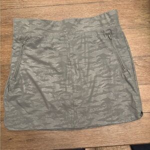 Orvis size small olive green golf tennis skirt